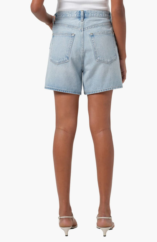 V-Waist Short in Backbeat-Denim-Uniquities