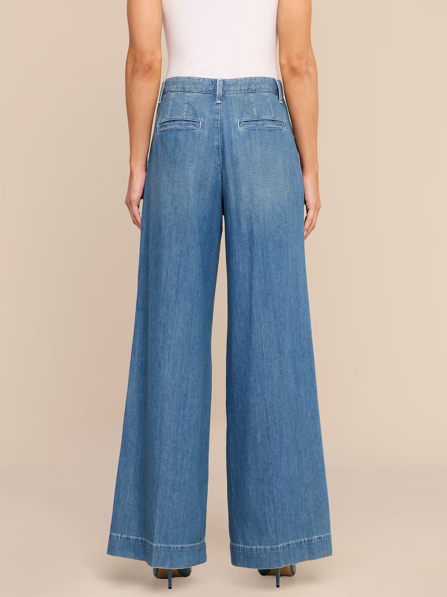Jayani High RIse Pleated Wide Leg