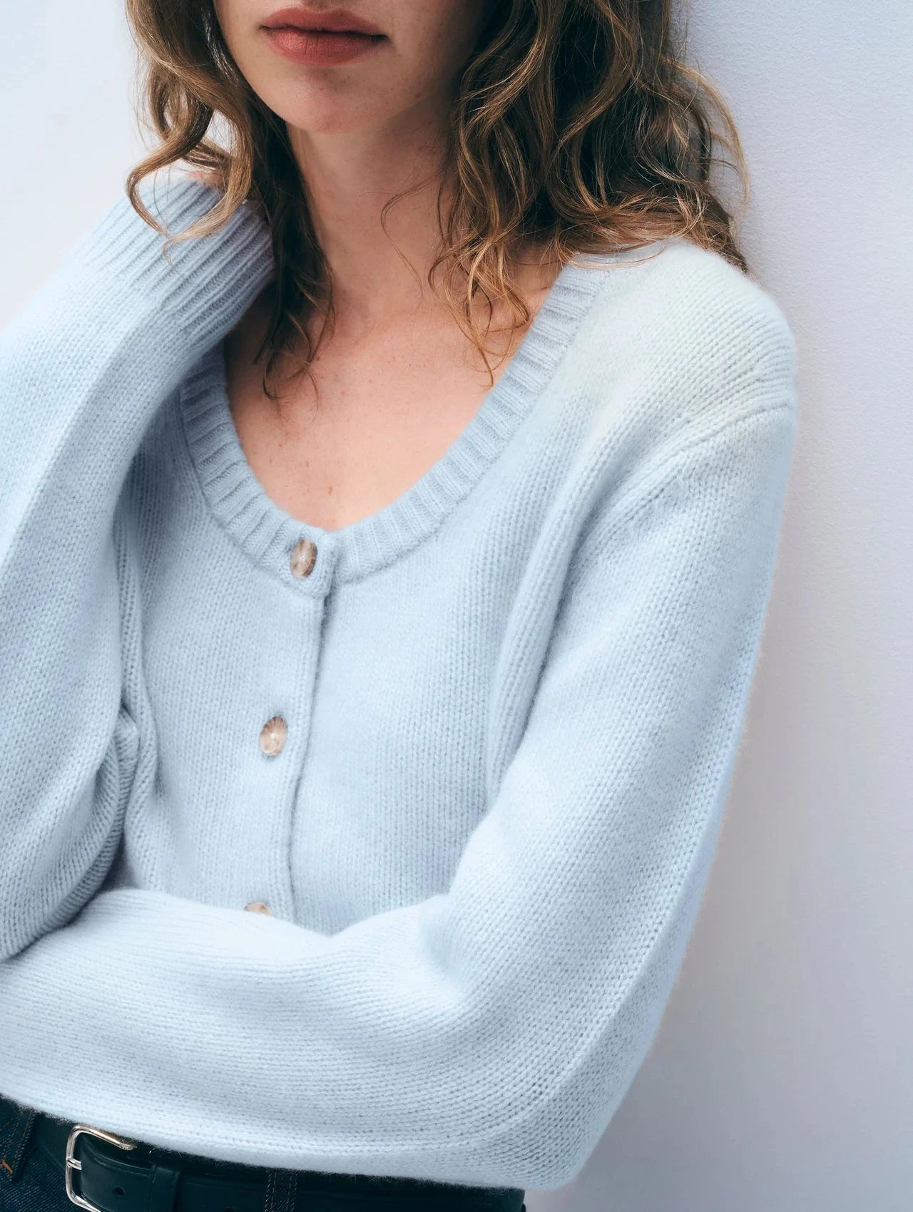 Cashmere Scoop Crop Cardigan White + Warren 