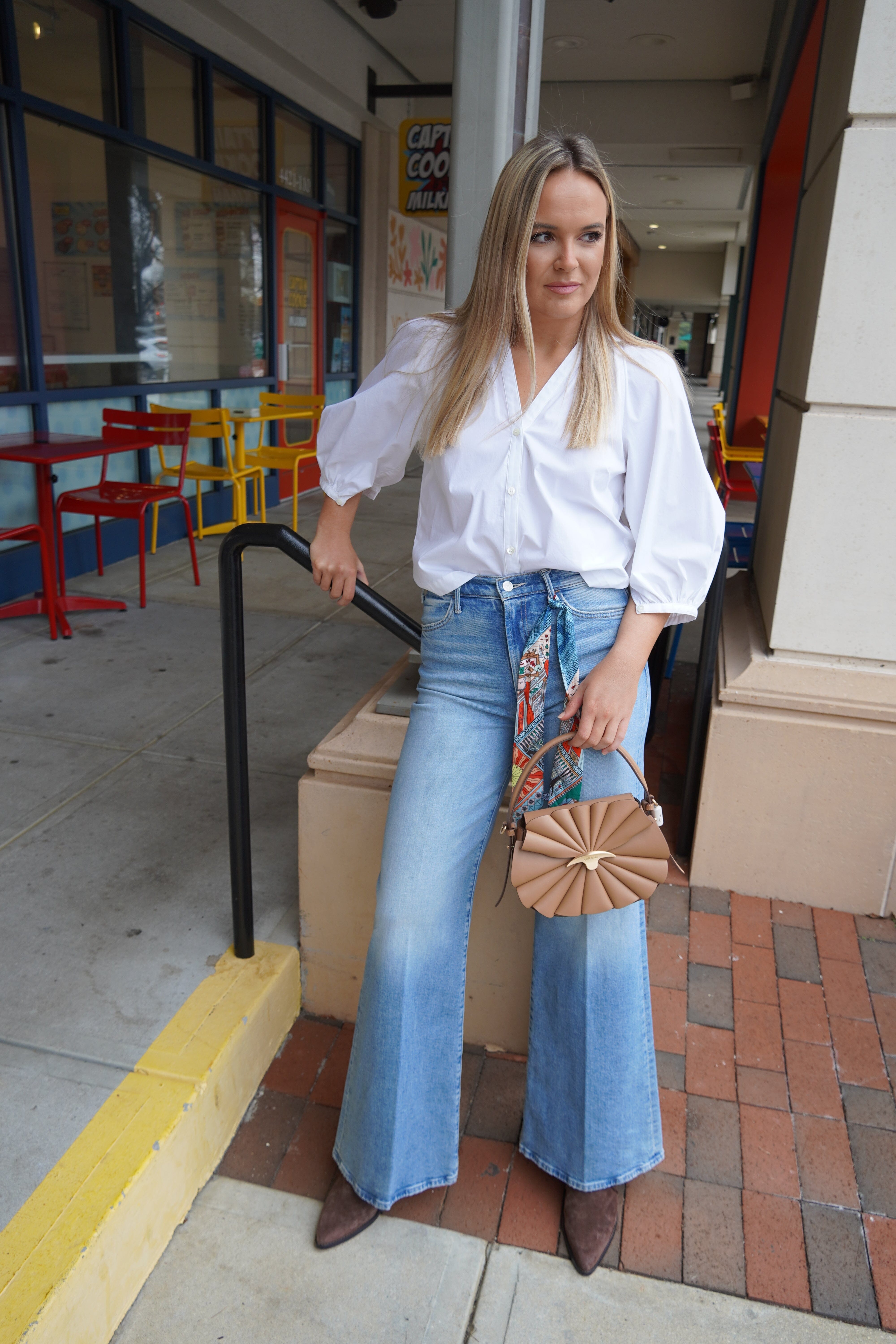 The Hustler Roller Sneak Jeans in I Confess – Uniquities