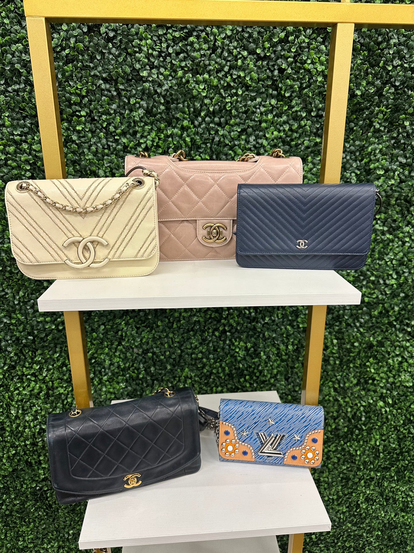 Chanel Chevron Small Flap Bag-Accessories-Uniquities