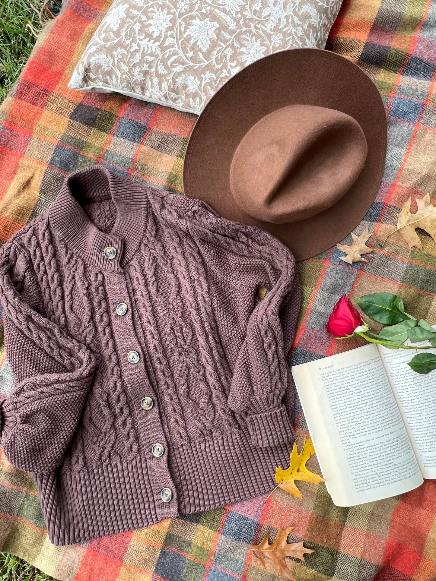 Julie Cardigan-Sweaters-Uniquities