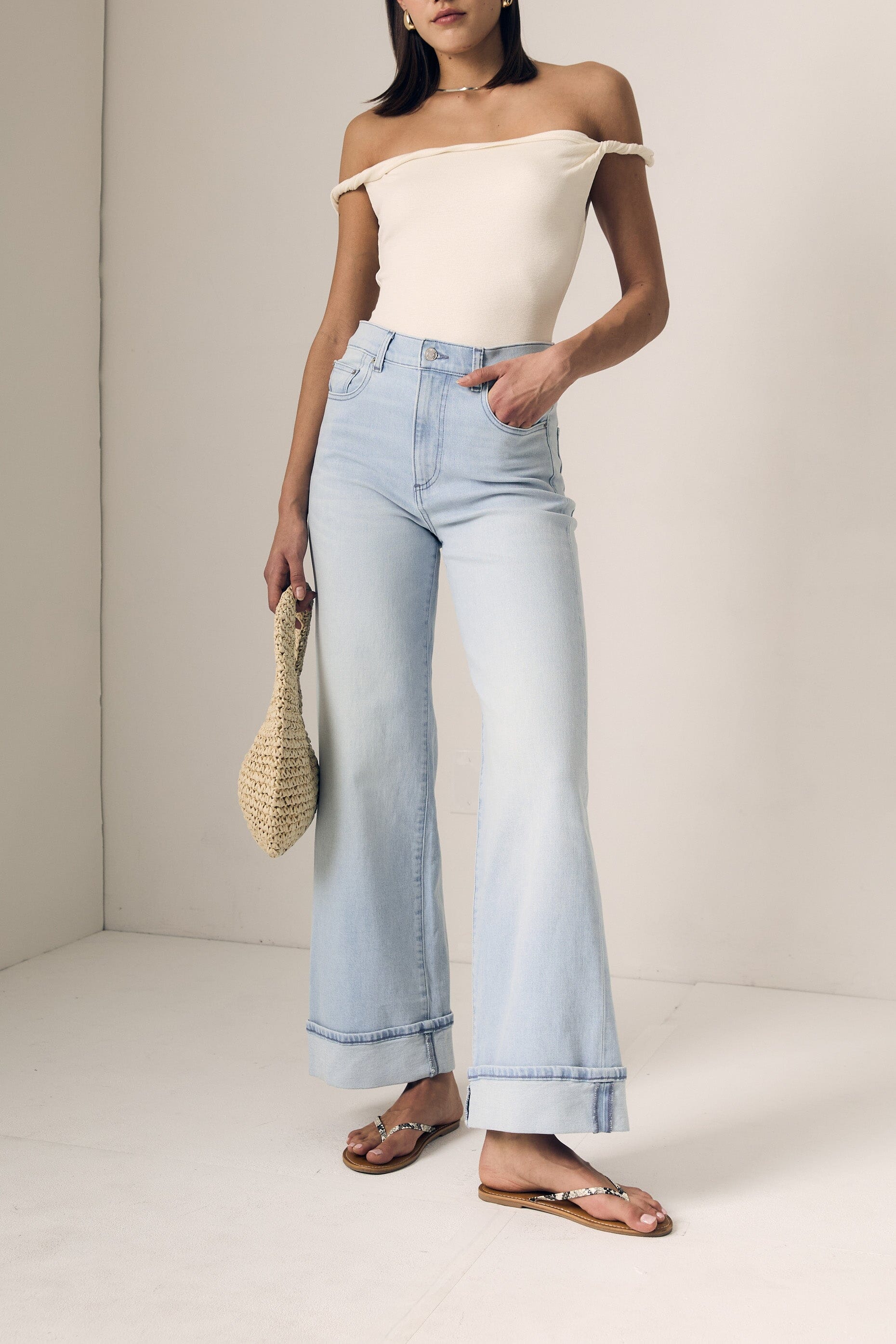 Column Jeans with Cuff-Denim-Uniquities