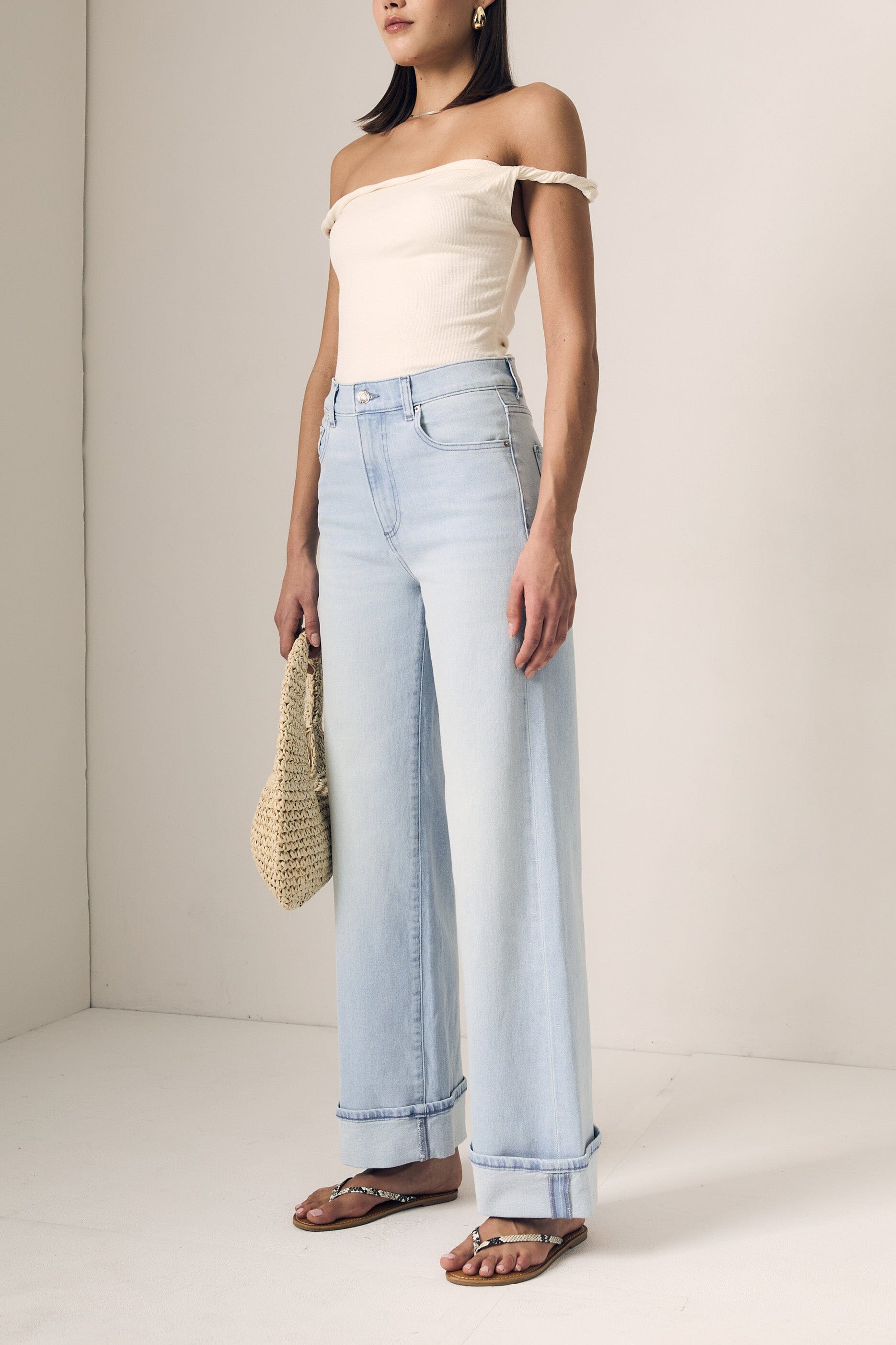 Column Jeans with Cuff-Denim-Uniquities