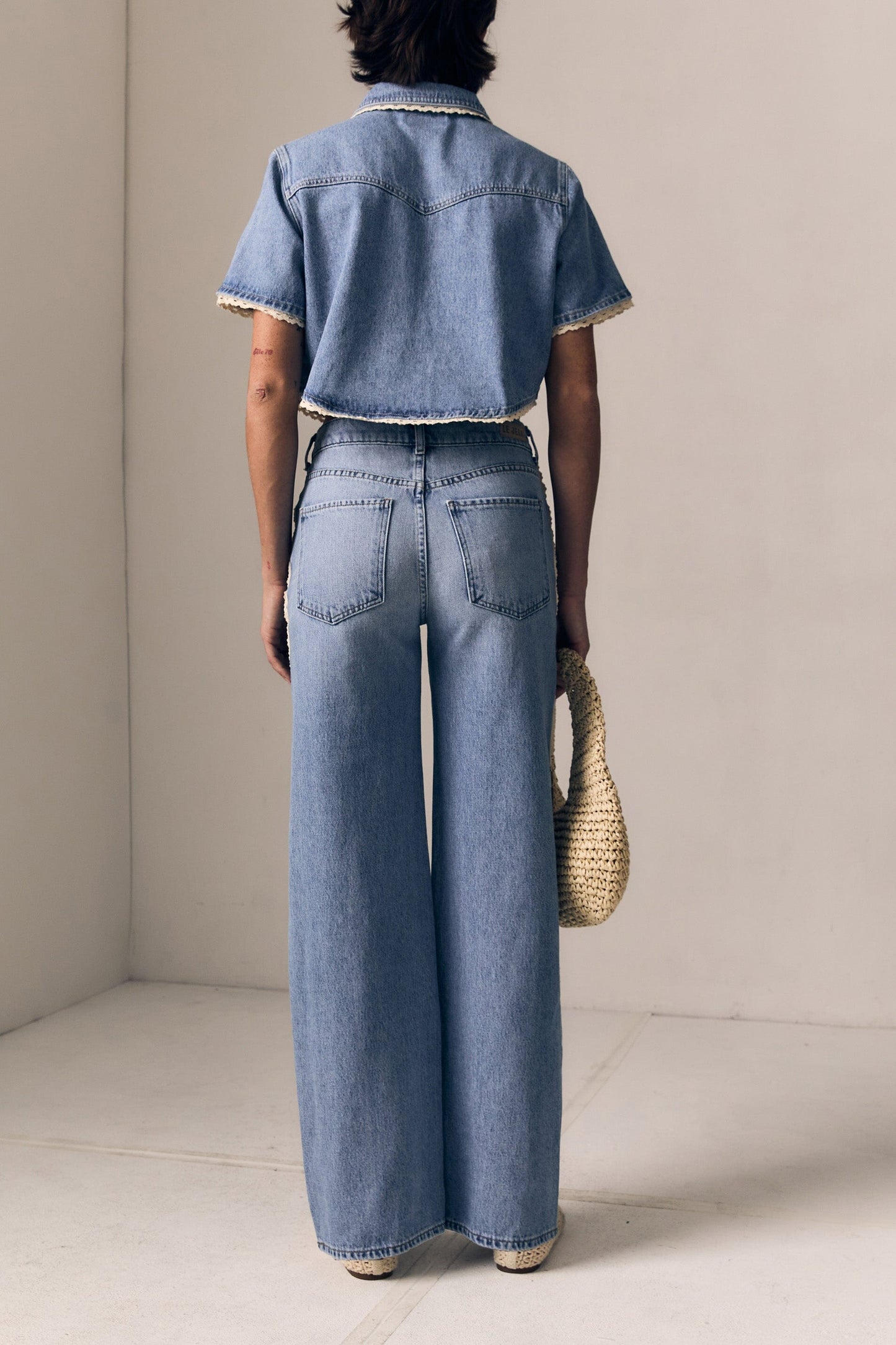 Crochet Trim Column Jean-Denim-Uniquities