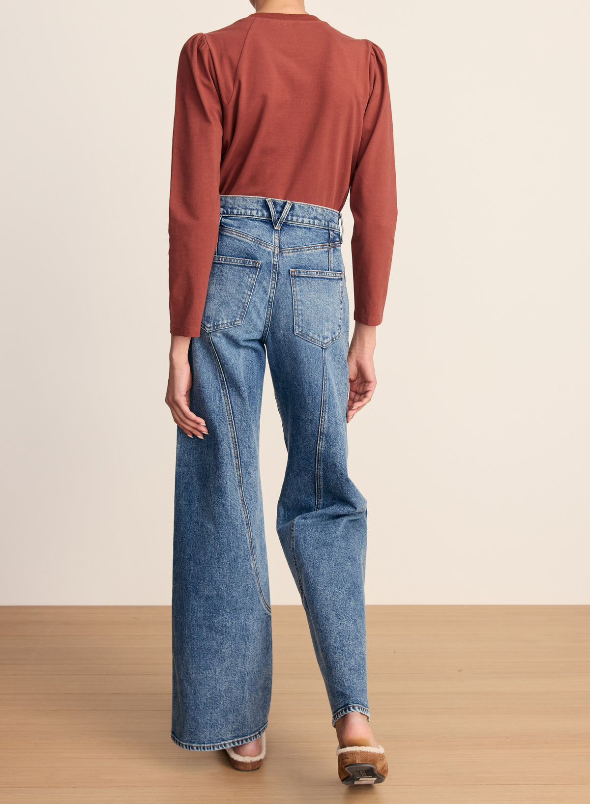 Taylor with Curved Seam