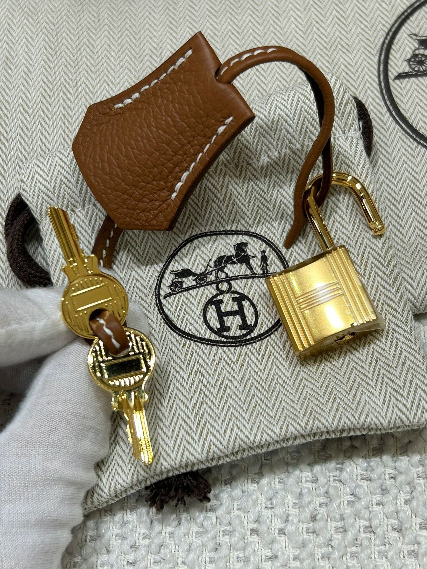 2025 Hermes Togo Birkin 25-Accessories-Uniquities
