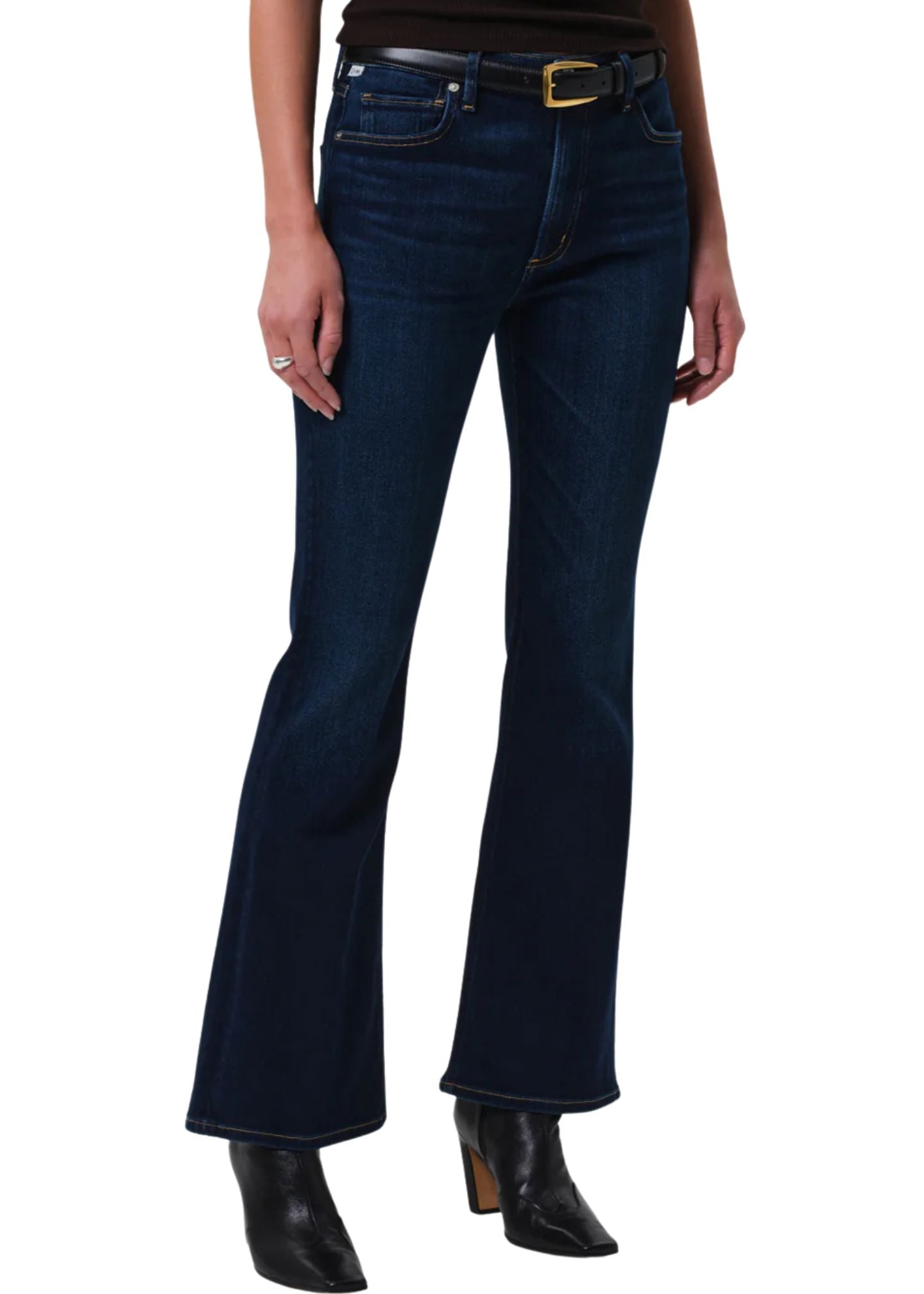 Lilah 32.5" Jeans in Dakota-Denim-Uniquities