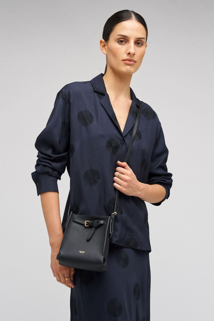 【OROTON】AUS大人気ブランド Margot Tiny Bucket Bag Margot Tiny Bucket Bag – Uniquities