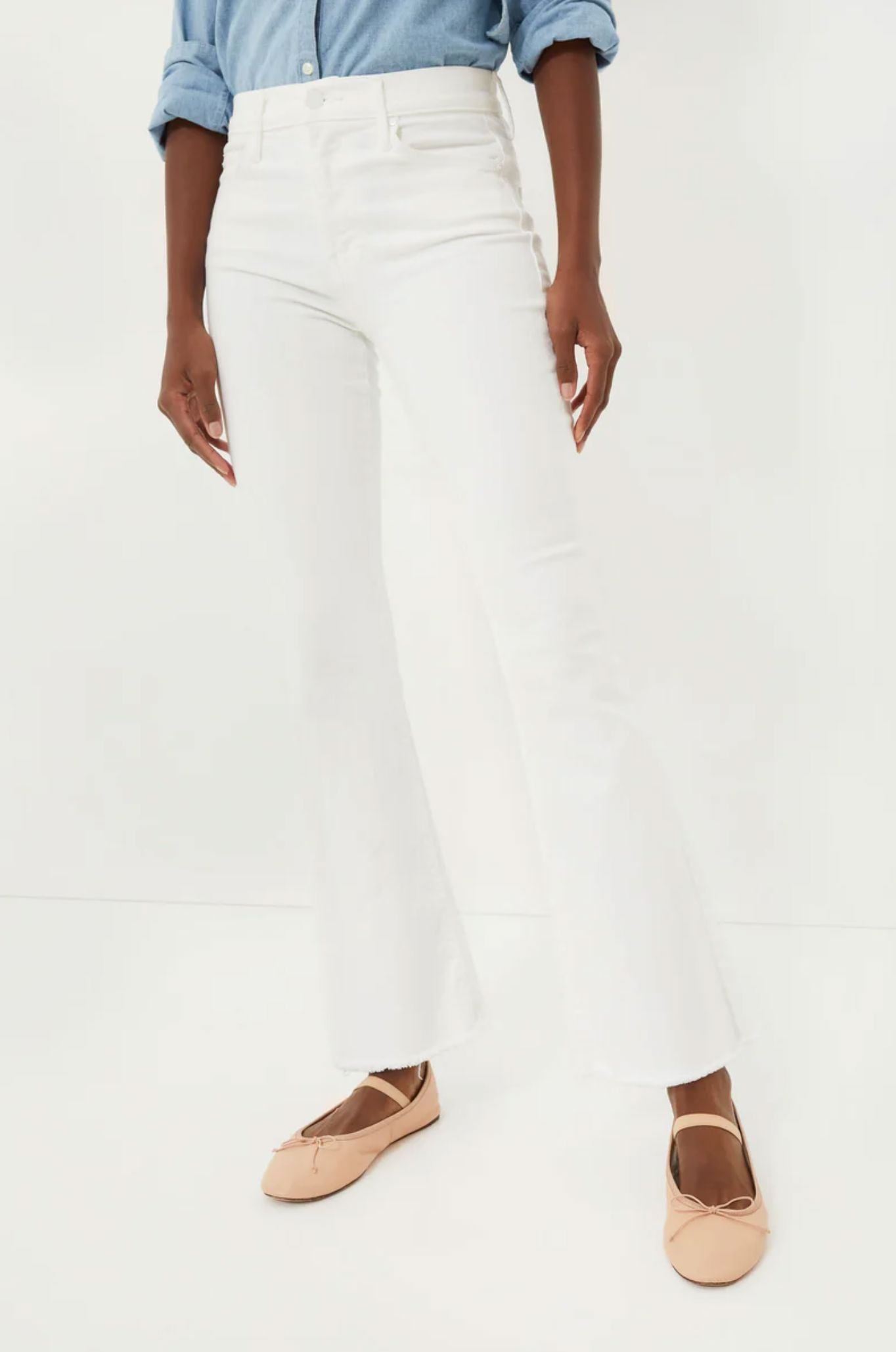 The Weekender Fray Jeans in Fairest Of Them All-Denim-Uniquities