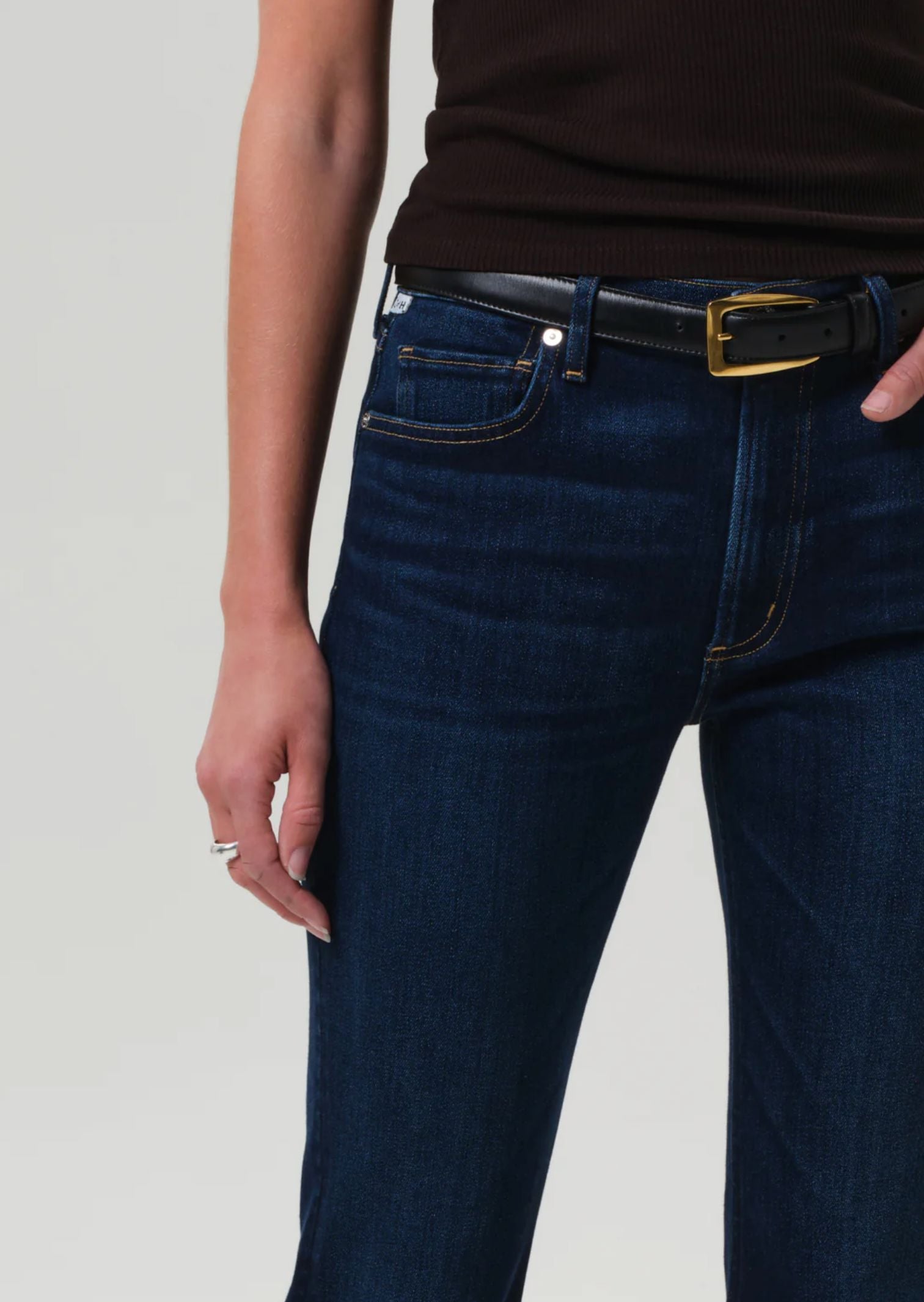 Lilah 32.5" Jeans in Dakota-Denim-Uniquities