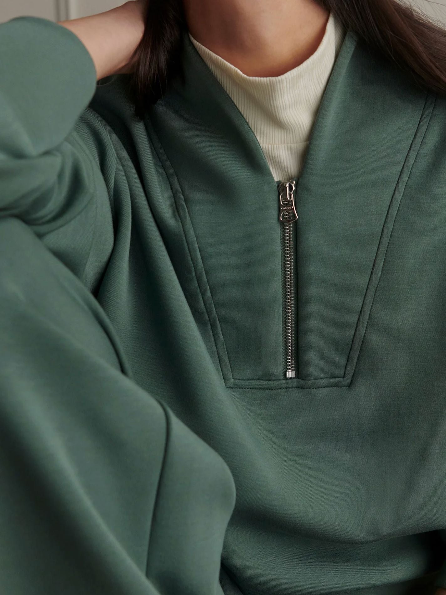 Davidson Sweat-Sweaters-Uniquities