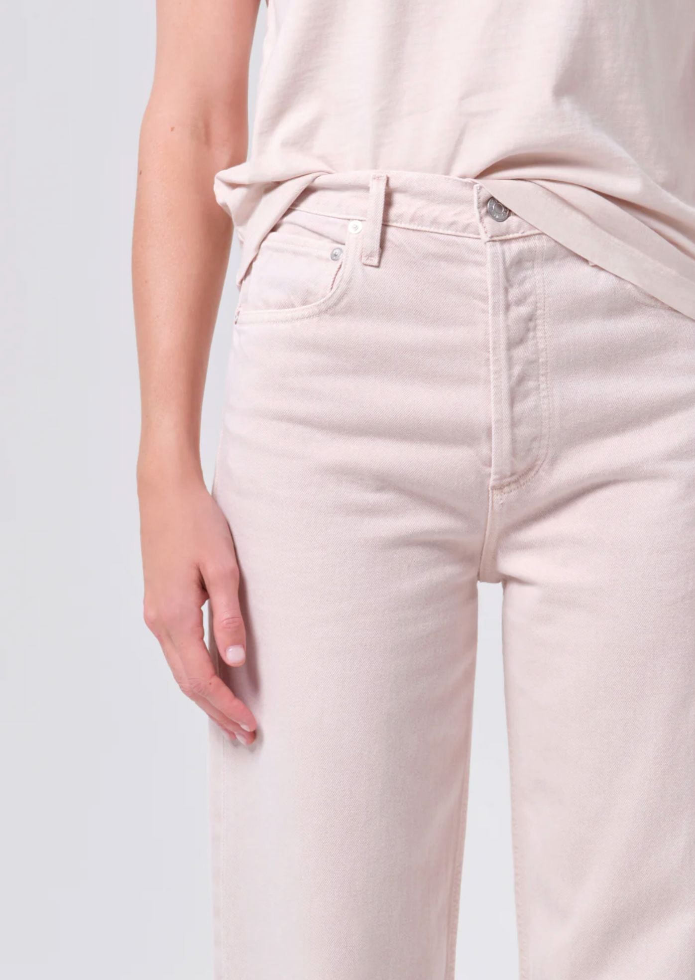 Ren Jean in Foundation-Denim-Uniquities