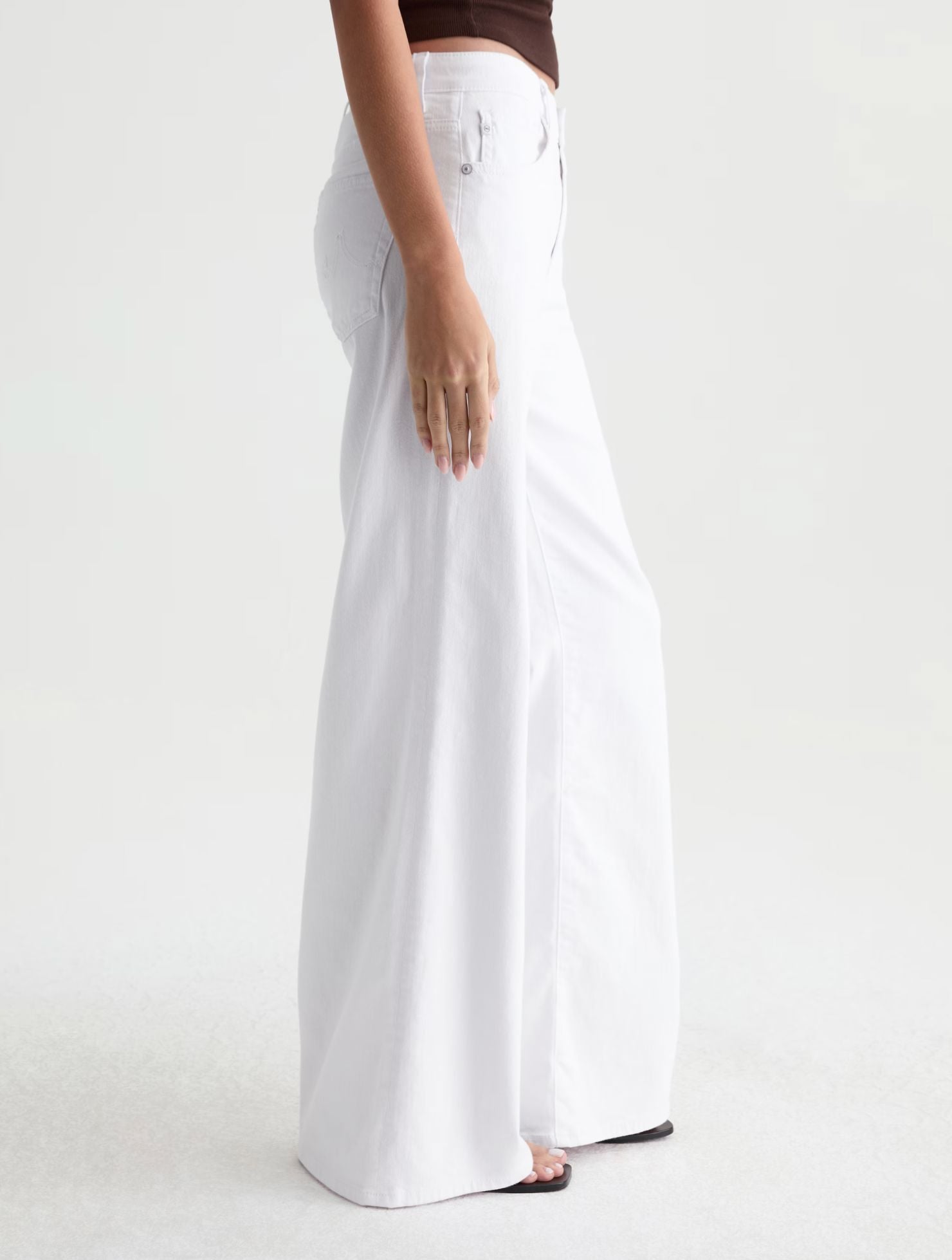 Saige Wide Leg Jeans-Denim-Uniquities