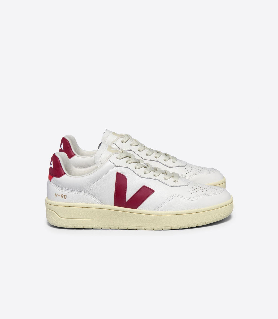 【送料&関税込】Veja v90 Pink Sneaker With Side Logo And Per V-90 LEATHER LASSI PETALE | VEJA