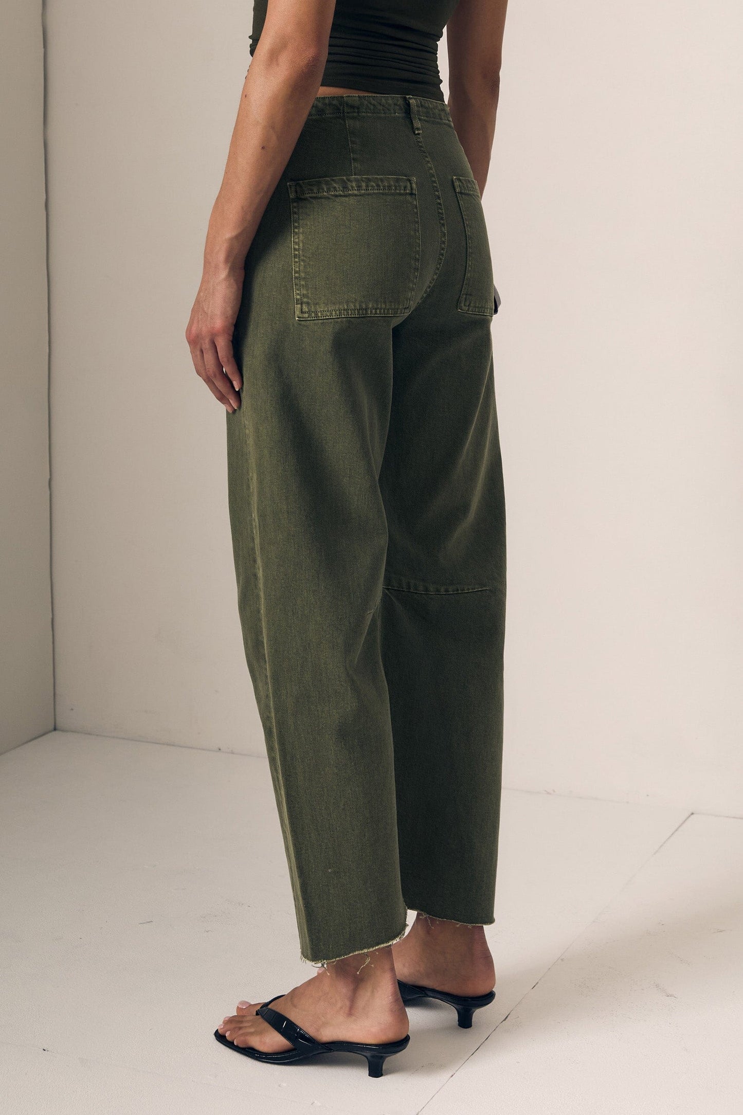 Utility Soft Barrel Jeans-Denim-Uniquities