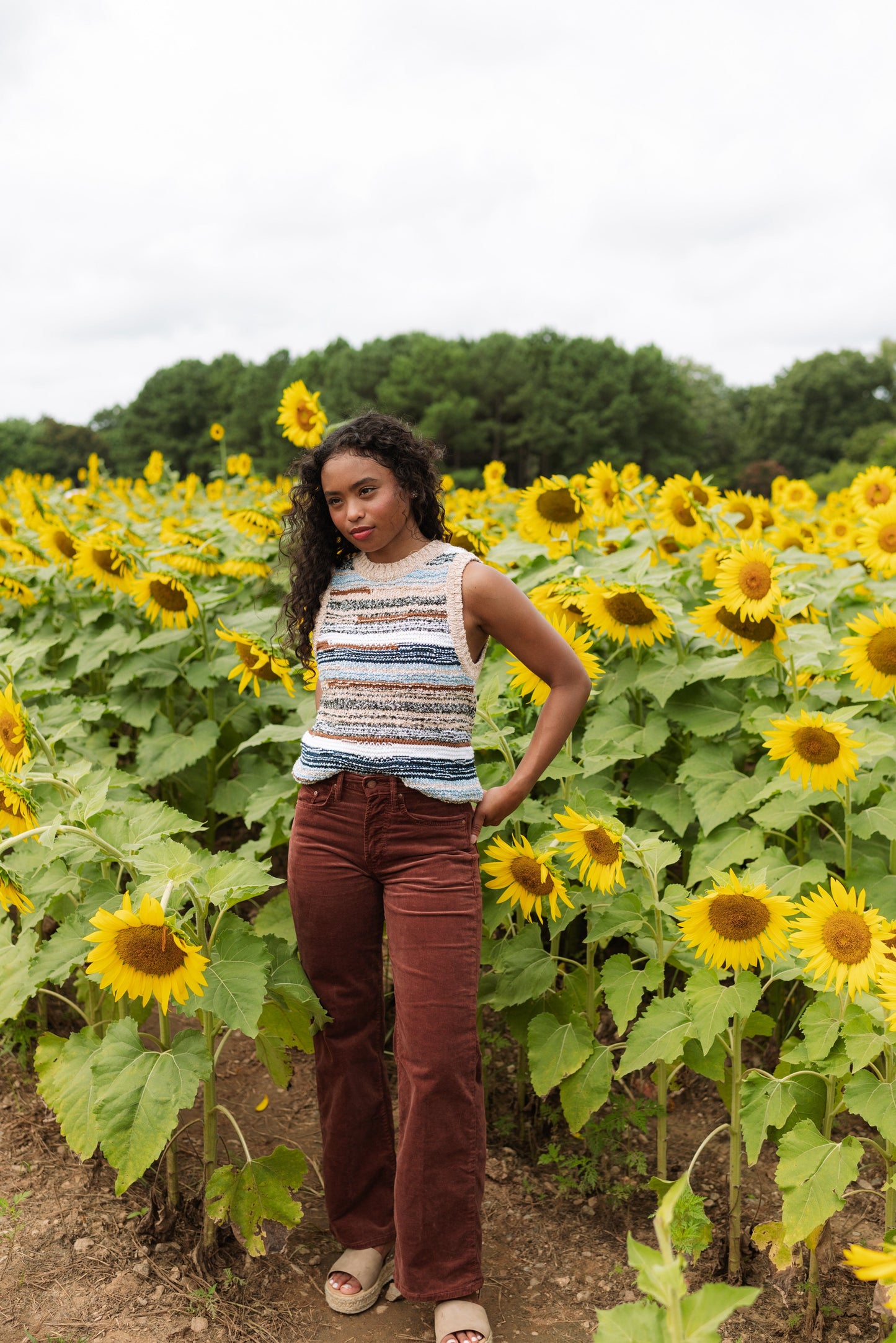 The Mid Rise Maven Ankle Jeans in Hopscotch-Denim-Uniquities